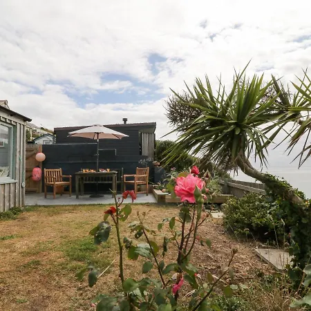 Holiday home The Old Tea Hut Torpoint